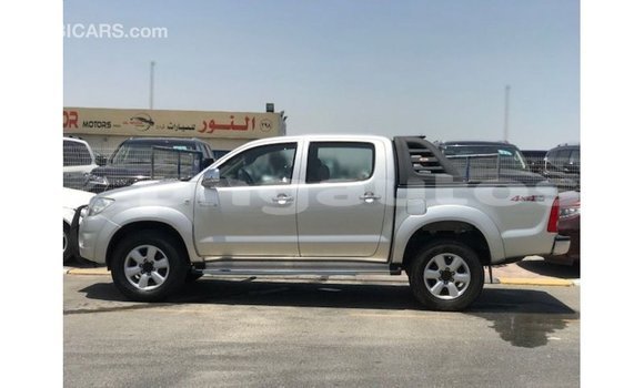 Buy Import Toyota Hilux Other Car in Import - Dubai in Enga Buy Import Toyota Hilux Other Car in Import - Dubai in Enga