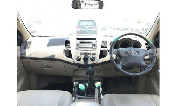 Buy Import Toyota Hilux Other Car in Import - Dubai in Enga Buy Import Toyota Hilux Other Car in Import - Dubai in Enga