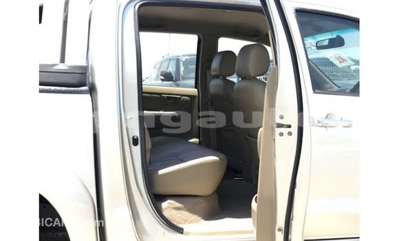 Buy Import Toyota Hilux Other Car in Import - Dubai in Enga Buy Import Toyota Hilux Other Car in Import - Dubai in Enga