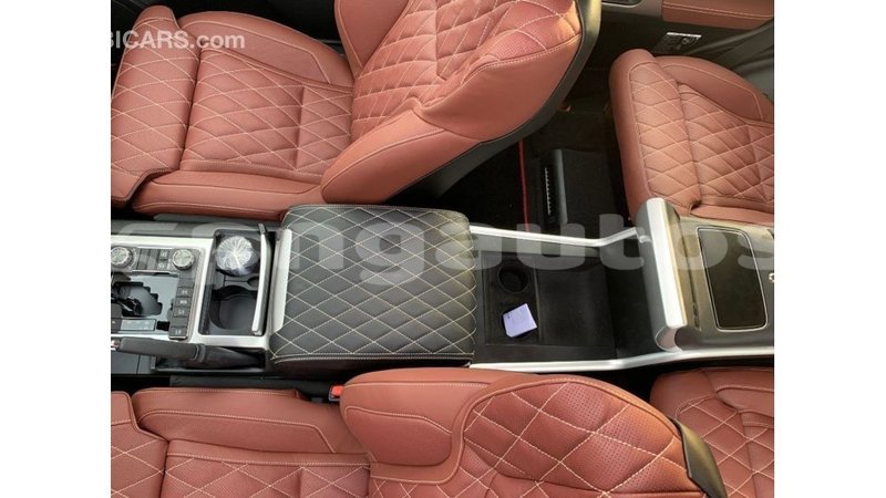 Big with watermark toyota land cruiser enga import dubai 5711