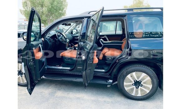 Buy Import Toyota Land Cruiser Black Car in Import - Dubai in Enga Buy Import Toyota Land Cruiser Black Car in Import - Dubai in Enga