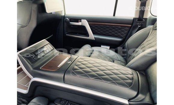 Buy Import Toyota Land Cruiser Black Car in Import - Dubai in Enga Buy Import Toyota Land Cruiser Black Car in Import - Dubai in Enga