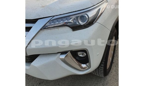 Buy Import Toyota Fortuner White Car in Import - Dubai in Enga Buy Import Toyota Fortuner White Car in Import - Dubai in Enga