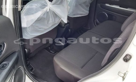 Buy Import Honda HRV White Car in Import - Dubai in Enga Buy Import Honda HRV White Car in Import - Dubai in Enga
