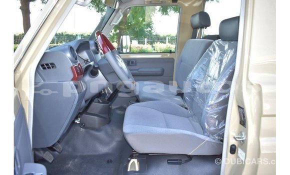 Buy Import Toyota Land Cruiser Beige Car in Import - Dubai in Enga Buy Import Toyota Land Cruiser Beige Car in Import - Dubai in Enga