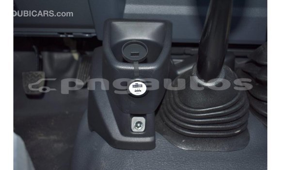 Buy Import Toyota Land Cruiser Beige Car in Import - Dubai in Enga Buy Import Toyota Land Cruiser Beige Car in Import - Dubai in Enga