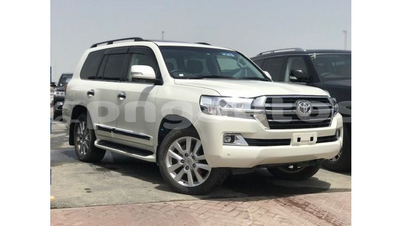 Big with watermark toyota land cruiser enga import dubai 5733
