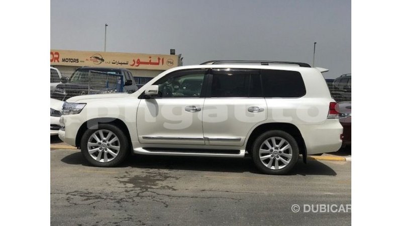Big with watermark toyota land cruiser enga import dubai 5733