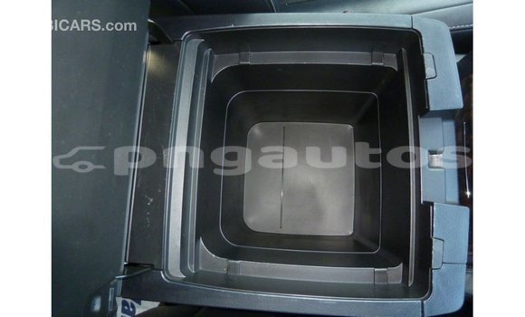 Buy Import Toyota Land Cruiser White Car in Import - Dubai in Enga Buy Import Toyota Land Cruiser White Car in Import - Dubai in Enga