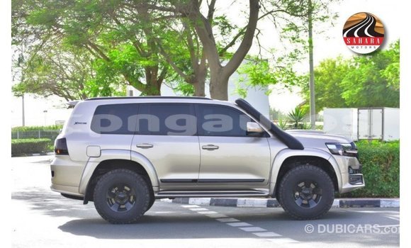 Buy Import Toyota Land Cruiser Other Car in Import - Dubai in Enga Buy Import Toyota Land Cruiser Other Car in Import - Dubai in Enga