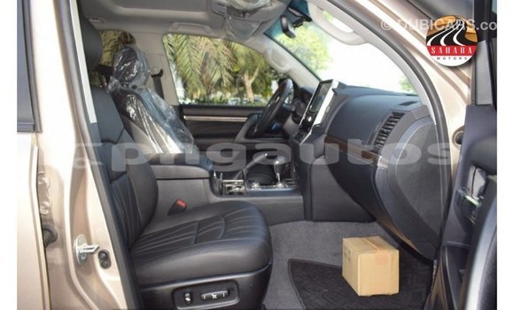 Buy Import Toyota Land Cruiser Other Car in Import - Dubai in Enga Buy Import Toyota Land Cruiser Other Car in Import - Dubai in Enga