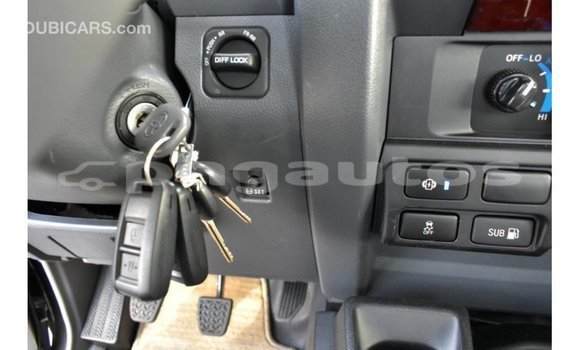Buy Import Toyota Land Cruiser Other Car in Import - Dubai in Enga Buy Import Toyota Land Cruiser Other Car in Import - Dubai in Enga