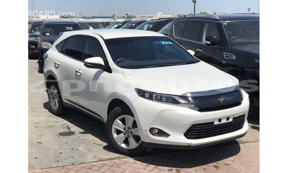 Buy Import Toyota Harrier White Car in Import - Dubai in Enga Buy Import Toyota Harrier White Car in Import - Dubai in Enga