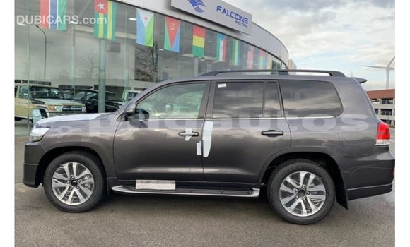 Buy Import Toyota Land Cruiser Other Car in Import - Dubai in Enga Buy Import Toyota Land Cruiser Other Car in Import - Dubai in Enga