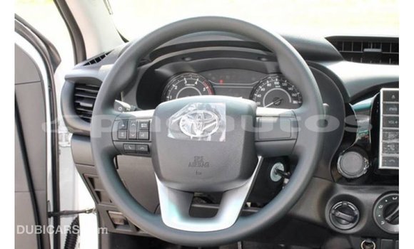 Buy Import Toyota Hilux White Car in Import - Dubai in Enga Buy Import Toyota Hilux White Car in Import - Dubai in Enga