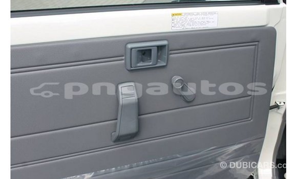 Buy Import Toyota Land Cruiser White Car in Import - Dubai in Enga Buy Import Toyota Land Cruiser White Car in Import - Dubai in Enga
