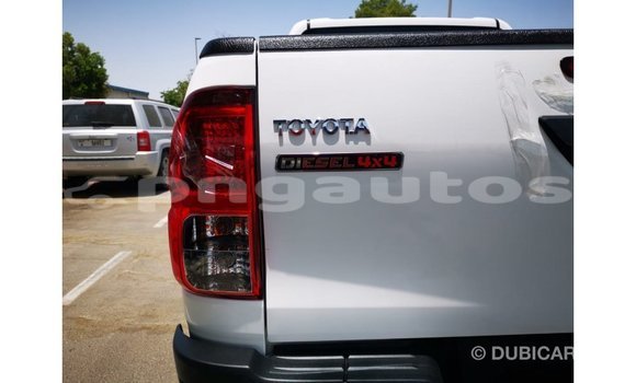 Buy Import Toyota Hilux White Car in Import - Dubai in Enga Buy Import Toyota Hilux White Car in Import - Dubai in Enga