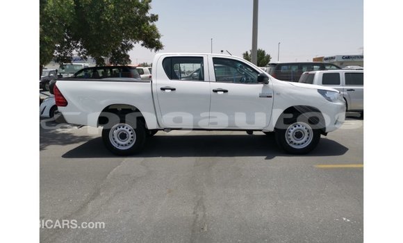 Buy Import Toyota Hilux White Car in Import - Dubai in Enga Buy Import Toyota Hilux White Car in Import - Dubai in Enga