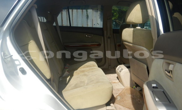 Buy Used Toyota Harrier White Car in Port Moresby in National Capital District Buy Used Toyota Harrier White Car in Port Moresby in National Capital District