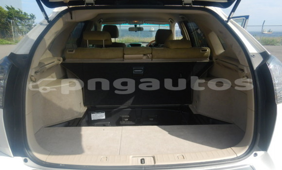 Buy Used Toyota Harrier White Car in Port Moresby in National Capital District Buy Used Toyota Harrier White Car in Port Moresby in National Capital District