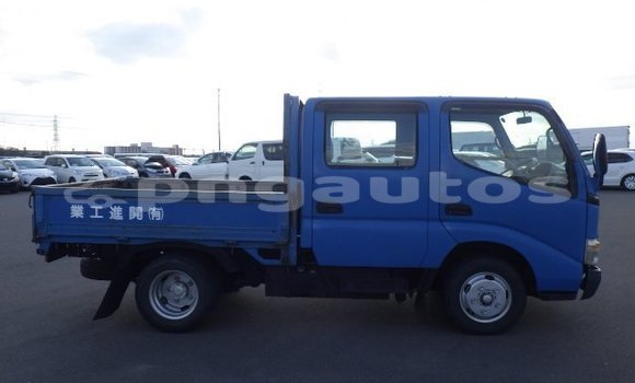 Buy Used Toyota Dyna Blue Truck in Port Moresby in National Capital District