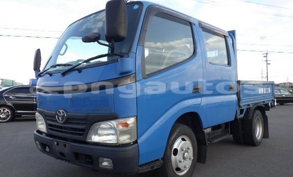 Buy Used Toyota Dyna Blue Truck in Port Moresby in National Capital District Buy Used Toyota Dyna Blue Truck in Port Moresby in National Capital District