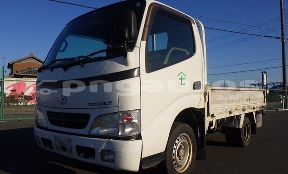 Buy Used Toyota LITEACE White Truck in Port Moresby in National Capital District Buy Used Toyota LITEACE White Truck in Port Moresby in National Capital District