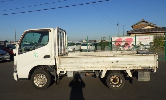 Buy Used Toyota LITEACE White Truck in Port Moresby in National Capital District Buy Used Toyota LITEACE White Truck in Port Moresby in National Capital District