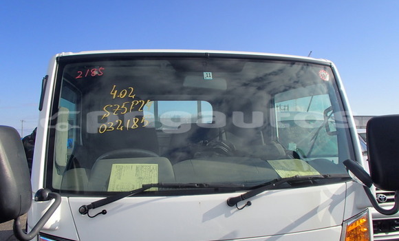 Buy Used Nissan UD White Truck in Port Moresby in National Capital District Buy Used Nissan UD White Truck in Port Moresby in National Capital District