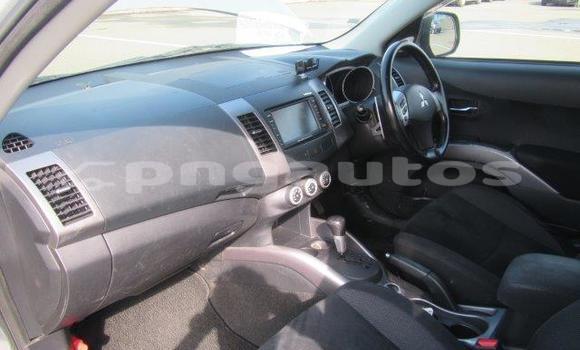 Buy Used Mitsubishi Outlander Silver Car in Port Moresby in National Capital District Buy Used Mitsubishi Outlander Silver Car in Port Moresby in National Capital District