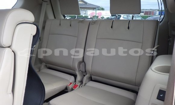 Buy Used Toyota Land Cruiser Prado White Car in Port Moresby in National Capital District Buy Used Toyota Land Cruiser Prado White Car in Port Moresby in National Capital District