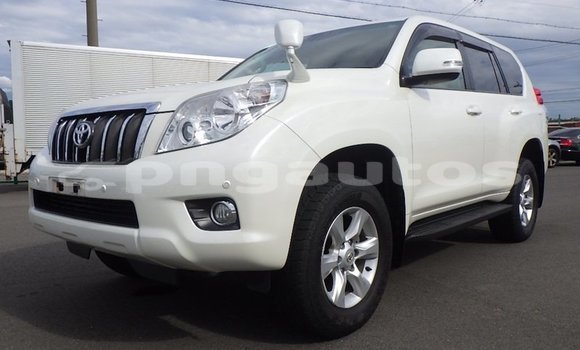 Buy Used Toyota Land Cruiser Prado White Car in Port Moresby in National Capital District Buy Used Toyota Land Cruiser Prado White Car in Port Moresby in National Capital District