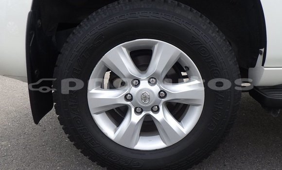 Buy Used Toyota Land Cruiser Prado White Car in Port Moresby in National Capital District Buy Used Toyota Land Cruiser Prado White Car in Port Moresby in National Capital District