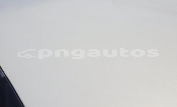 Buy Used Toyota Harrier White Car in Port Moresby in National Capital District Buy Used Toyota Harrier White Car in Port Moresby in National Capital District