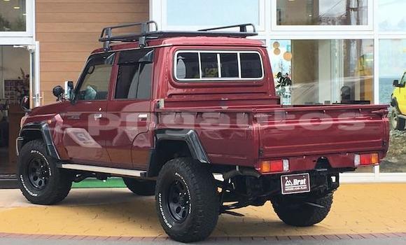 Buy Used Toyota Land Cruiser Red Car in Port Moresby in National Capital District Buy Used Toyota Land Cruiser Red Car in Port Moresby in National Capital District
