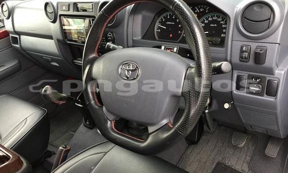 Buy Used Toyota Land Cruiser Red Car in Port Moresby in National Capital District Buy Used Toyota Land Cruiser Red Car in Port Moresby in National Capital District