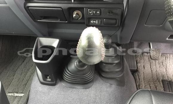 Buy Used Toyota Land Cruiser Red Car in Port Moresby in National Capital District Buy Used Toyota Land Cruiser Red Car in Port Moresby in National Capital District
