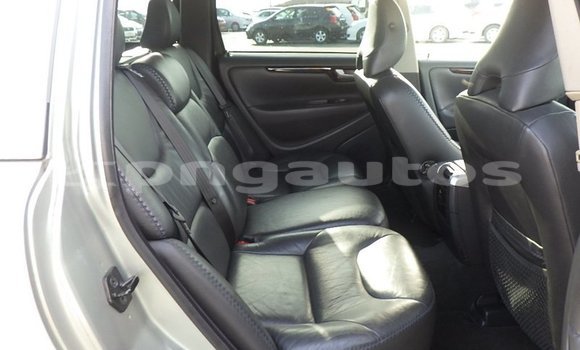 Buy Used Volvo V70 Silver Car in Port Moresby in National Capital District Buy Used Volvo V70 Silver Car in Port Moresby in National Capital District