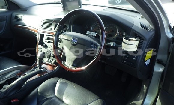 Buy Used Volvo V70 Silver Car in Port Moresby in National Capital District Buy Used Volvo V70 Silver Car in Port Moresby in National Capital District