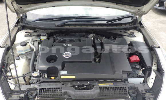 Buy Used Nissan Teana White Car in Port Moresby in National Capital District Buy Used Nissan Teana White Car in Port Moresby in National Capital District