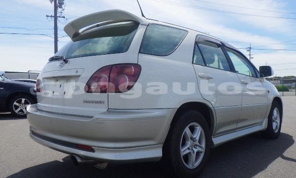 Buy Used Toyota Harrier White Car in Port Moresby in National Capital District Buy Used Toyota Harrier White Car in Port Moresby in National Capital District