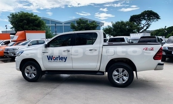 Buy Used Toyota Hilux White Car in Port Moresby in National Capital District Buy Used Toyota Hilux White Car in Port Moresby in National Capital District