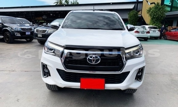 Buy Used Toyota Hilux White Car in Port Moresby in National Capital District Buy Used Toyota Hilux White Car in Port Moresby in National Capital District