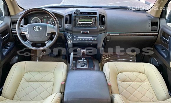 Buy Import Toyota Land Cruiser Blue Car in Import - Dubai in Enga Buy Import Toyota Land Cruiser Blue Car in Import - Dubai in Enga