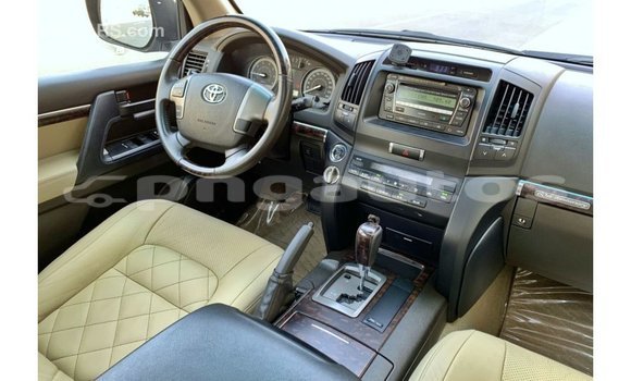Buy Import Toyota Land Cruiser Blue Car in Import - Dubai in Enga Buy Import Toyota Land Cruiser Blue Car in Import - Dubai in Enga