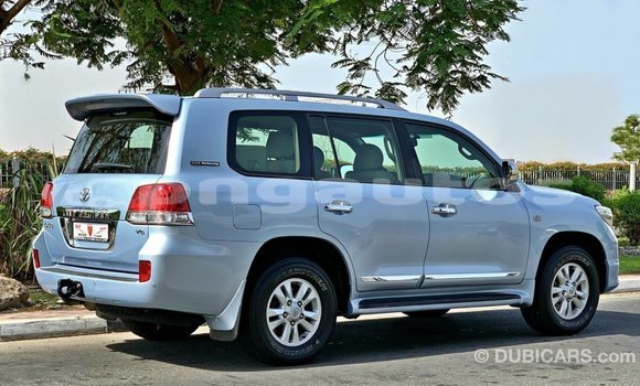 Buy Import Toyota Land Cruiser Blue Car in Import - Dubai in Enga Buy Import Toyota Land Cruiser Blue Car in Import - Dubai in Enga