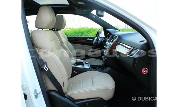 Buy Import Mercedes-Benz 190 White Car in Import - Dubai in Enga Buy Import Mercedes-Benz 190 White Car in Import - Dubai in Enga