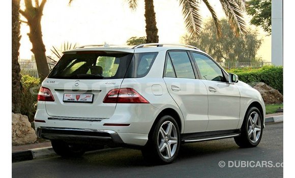 Buy Import Mercedes-Benz 190 White Car in Import - Dubai in Enga Buy Import Mercedes-Benz 190 White Car in Import - Dubai in Enga