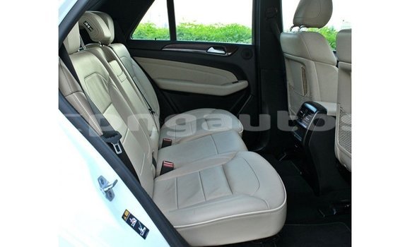 Buy Import Mercedes-Benz 190 White Car in Import - Dubai in Enga Buy Import Mercedes-Benz 190 White Car in Import - Dubai in Enga