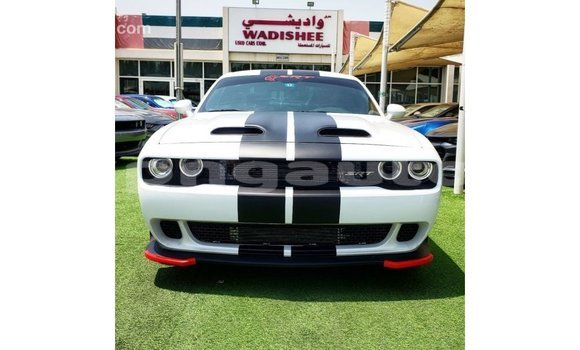 Buy Import Dodge Challenger White Car in Import - Dubai in Enga Buy Import Dodge Challenger White Car in Import - Dubai in Enga